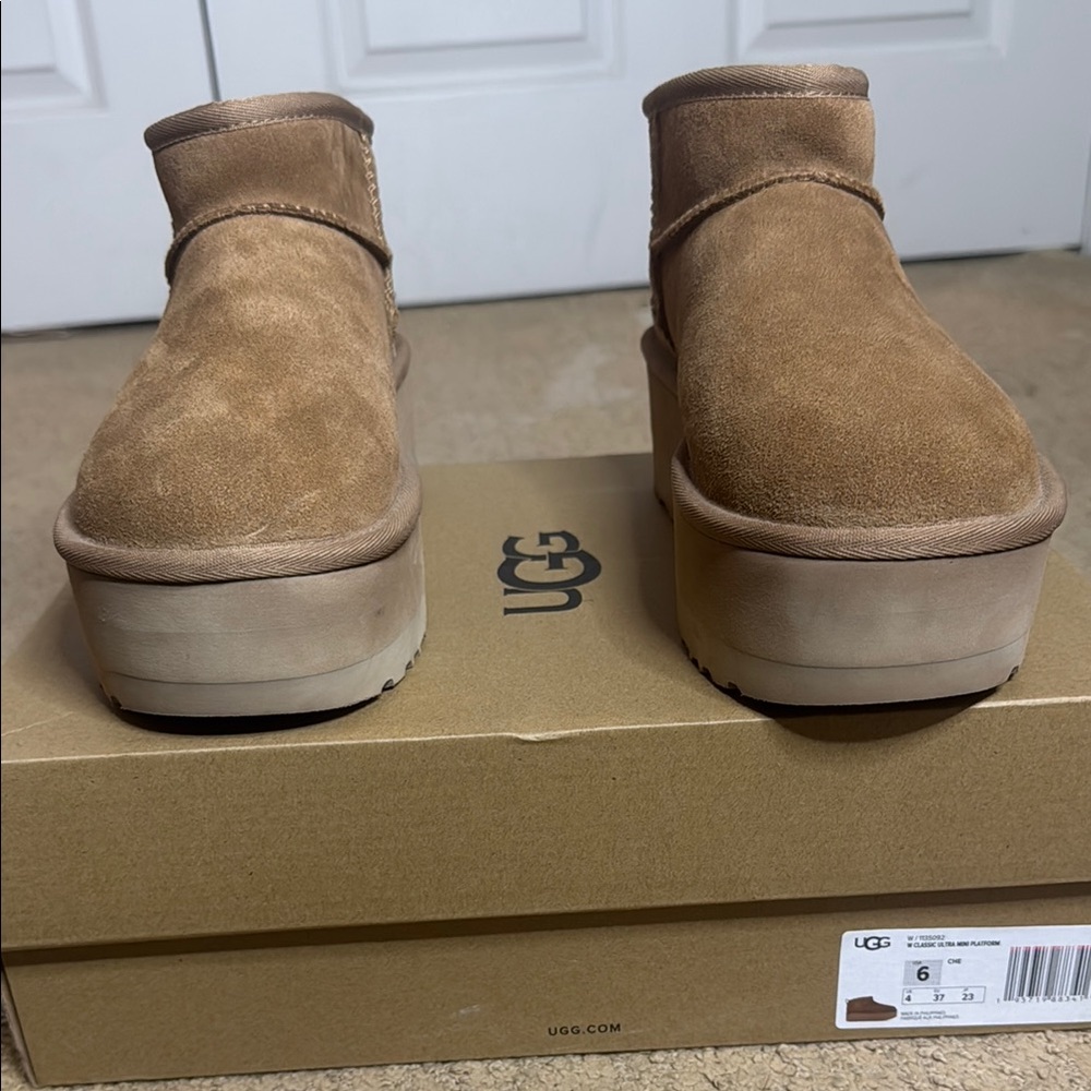 UGG Classic Ultra Mini Platform